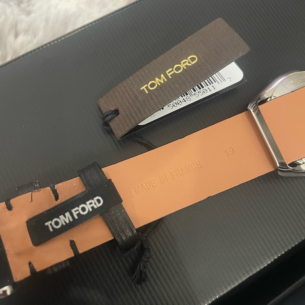 Tom Ford Unisex White Dial Quartz Watch - Picture 10 of 13